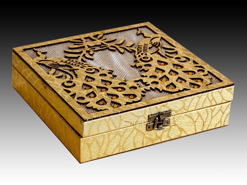 Decorated gift gox with engraving