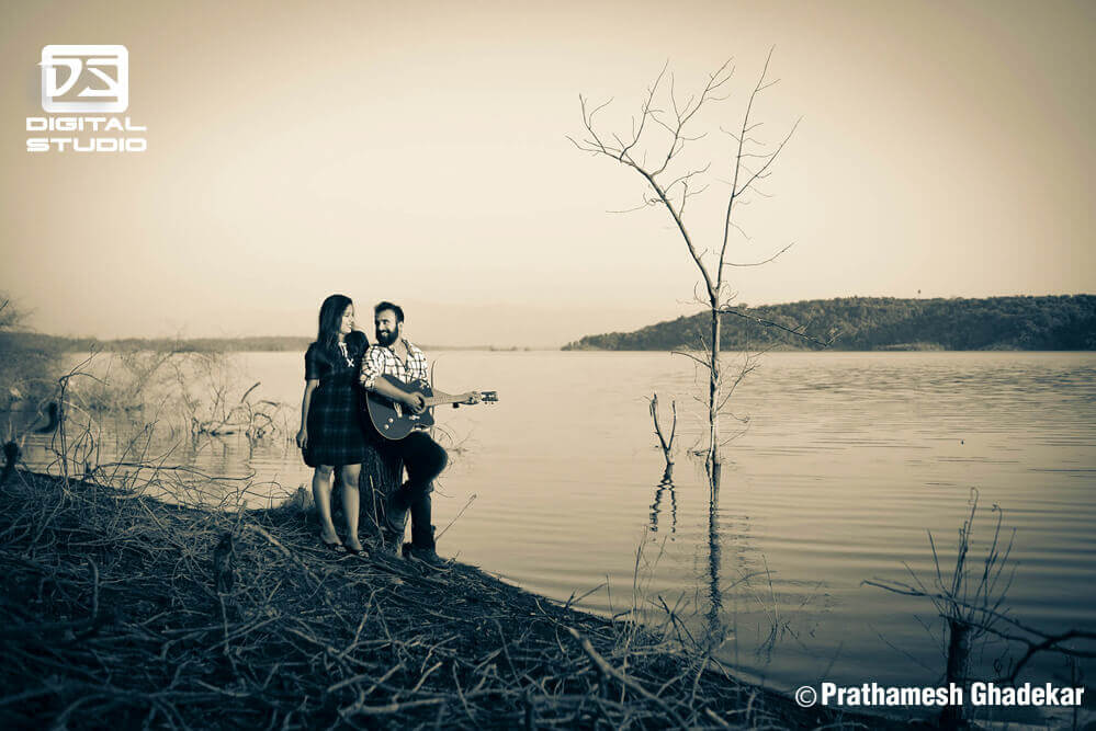 Lake side pre-wedding shot