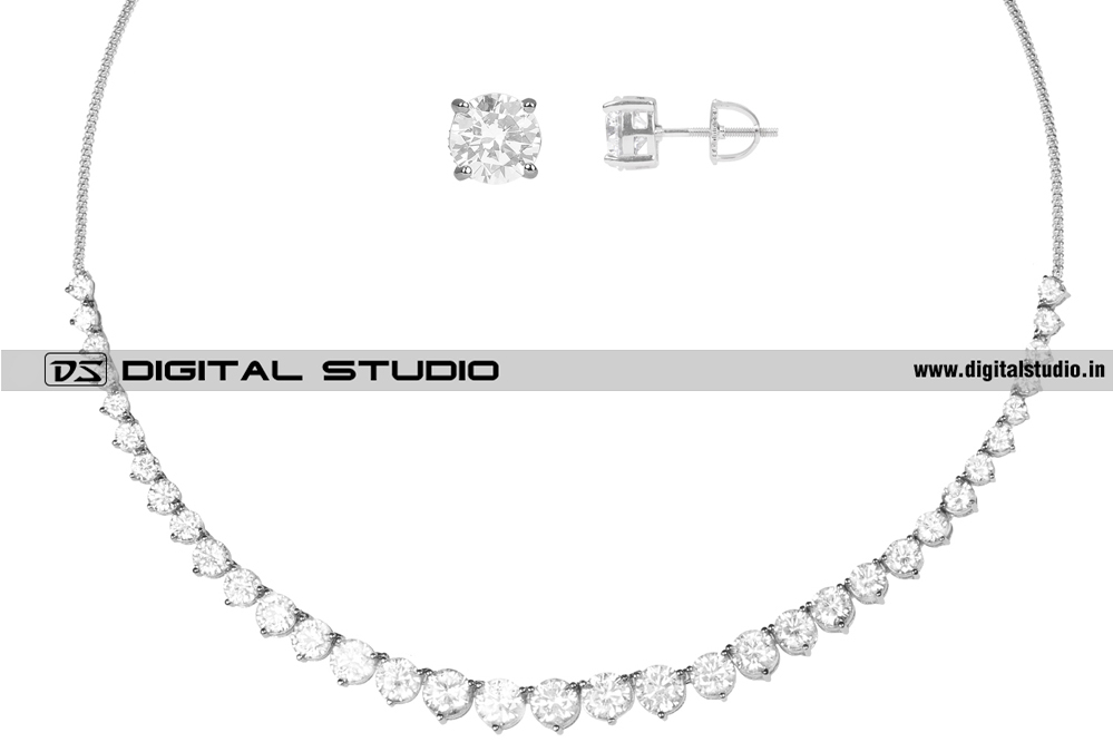 Round american diamond necklace