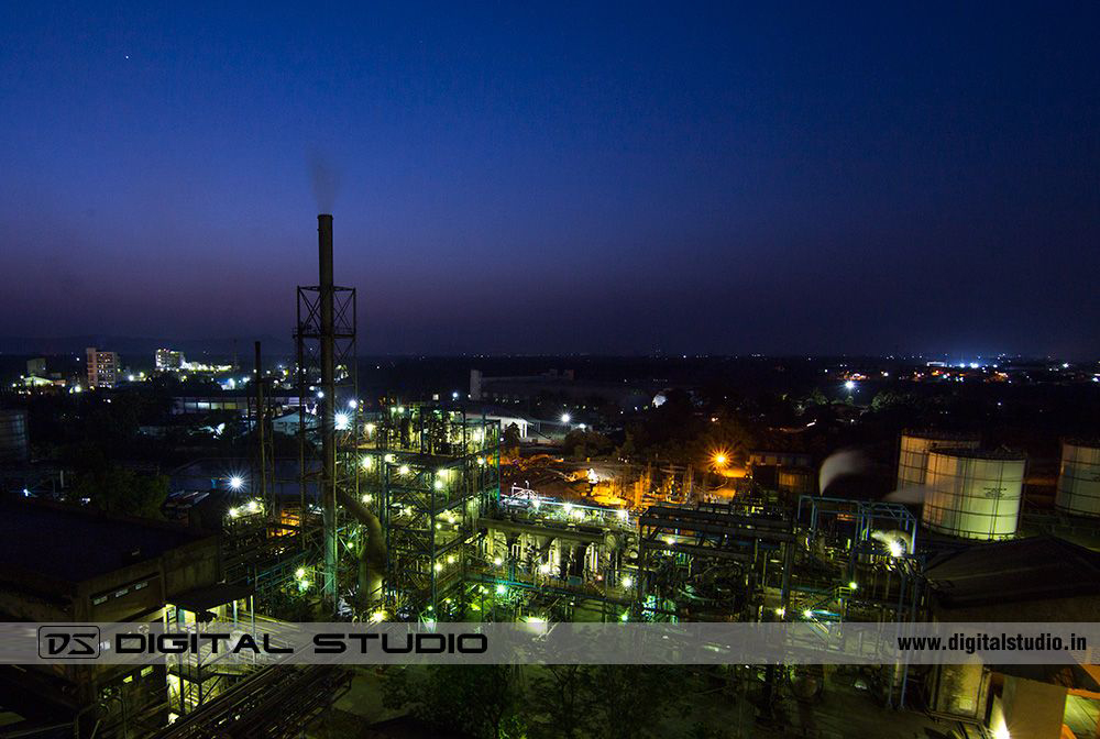 Night photo of Petro Chemical Plant