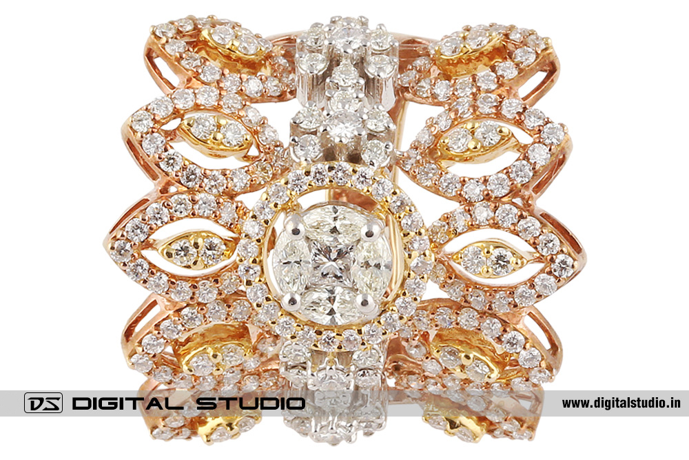Diamond Ring set in pure gold