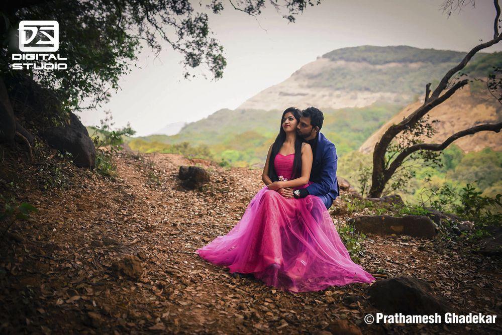 Romantic couple shoot - Pre-Wedding