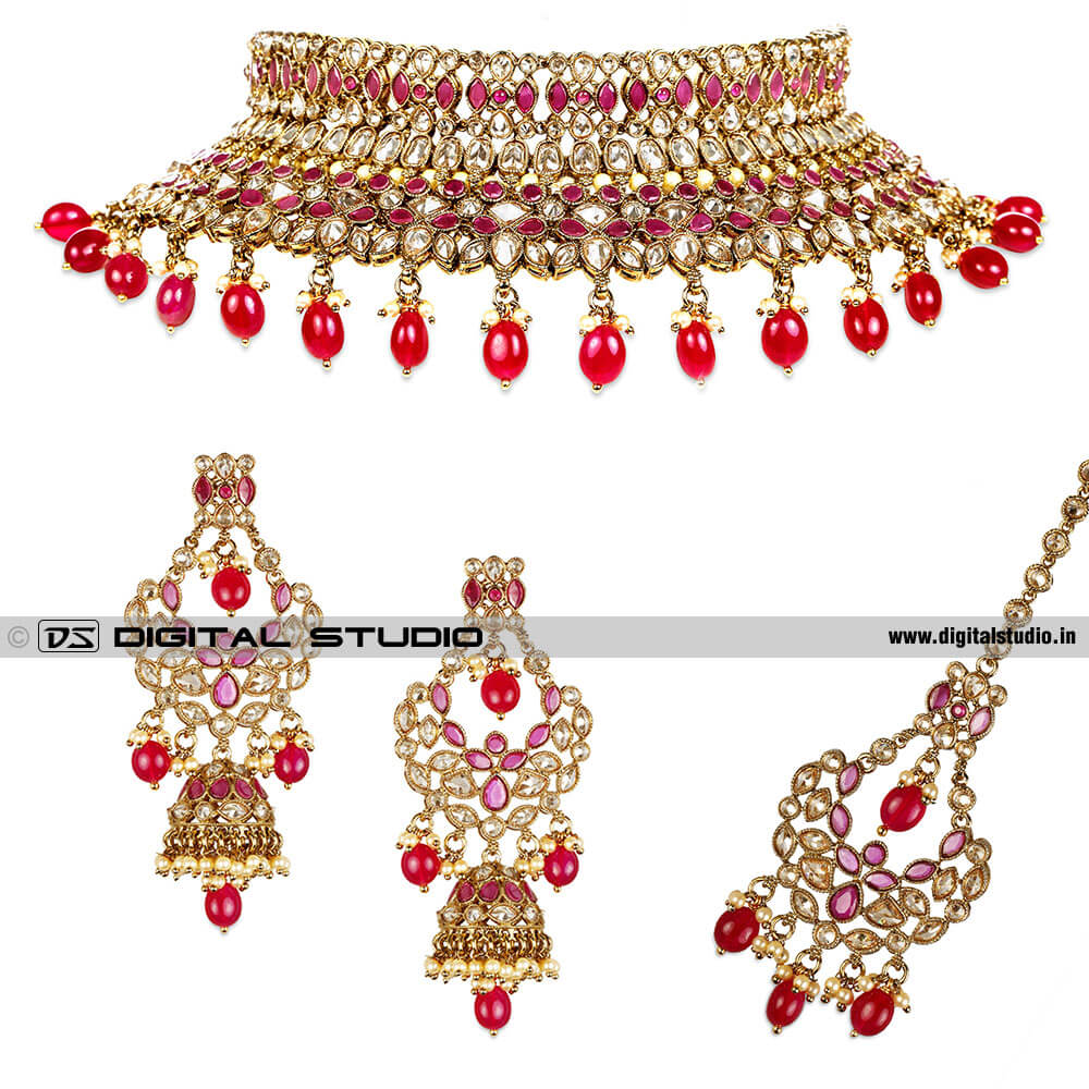 Earring Necklace and maang tikka