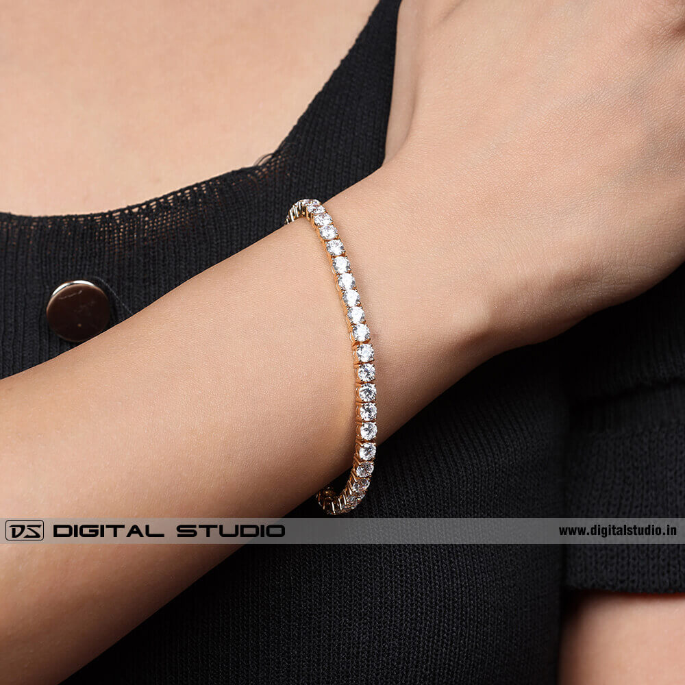 Model wearing diamonds bracelet
