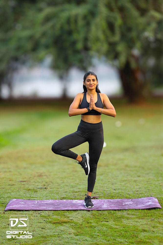 Lady fitness model in nature