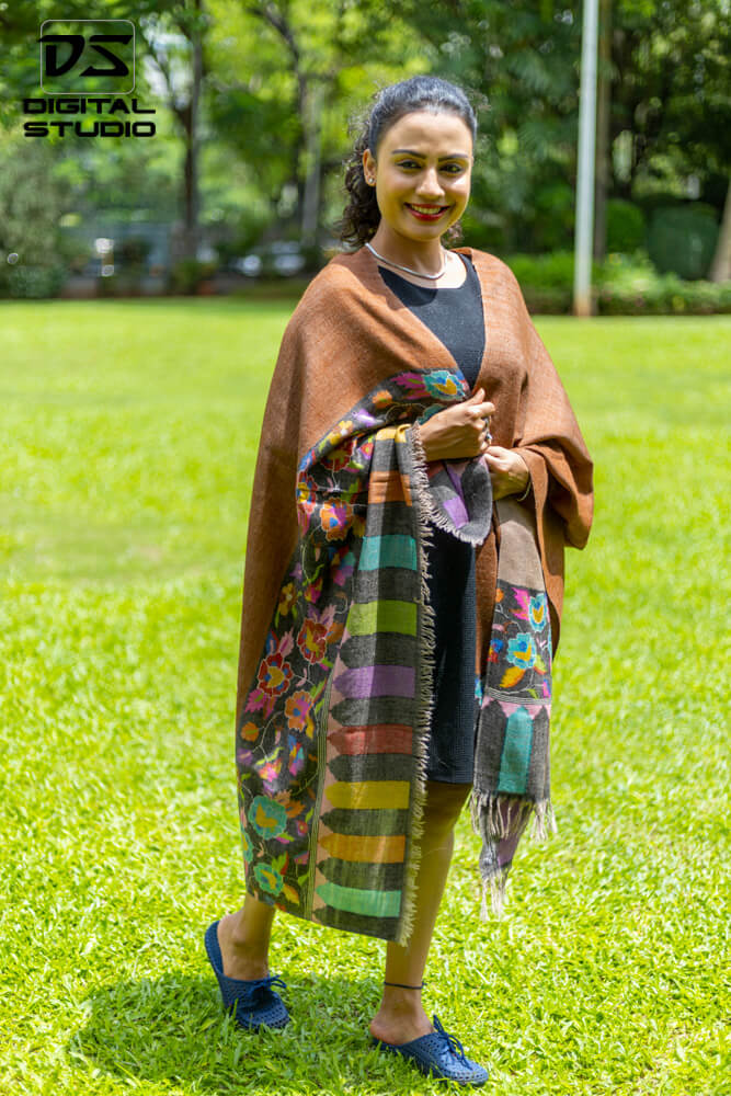 Smiling model with Pashmina