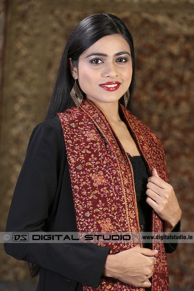 Embroidered pure pashmina shawl 