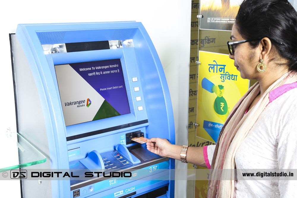 Lady customer using the Vakrangee ATM